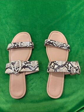 Old Navy Beige Snake-Print Slide Sandals with Silver Buckle